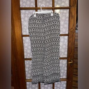 Max studio lightweight palazzo pants tan white and black